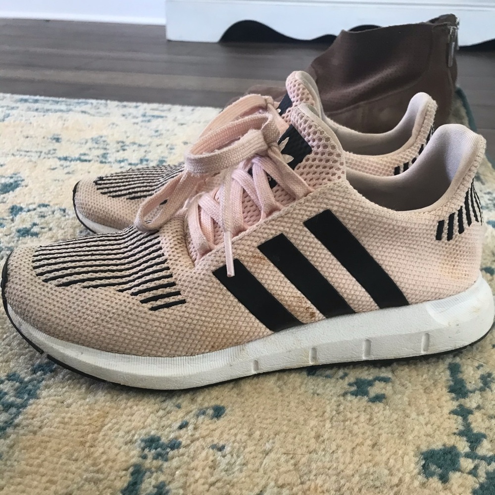 Adidas swift run